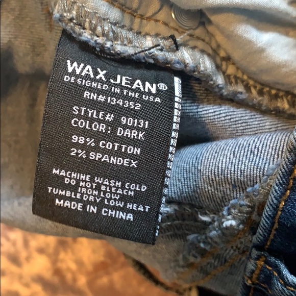 ‼️ SOLD ‼️distressed denim skirt - Picture 5 of 5